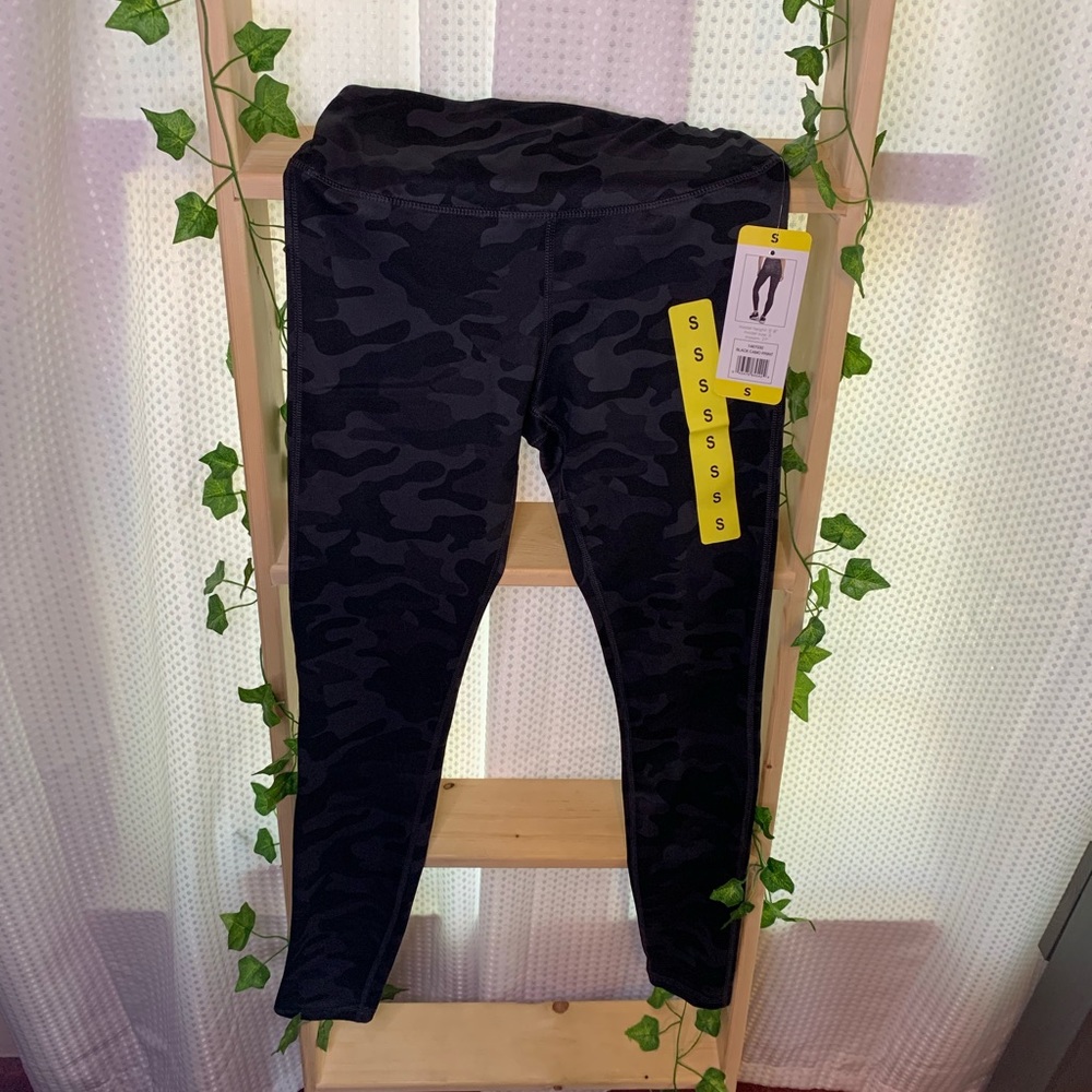 Black, yoga/workout leggings